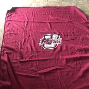 Umass blanket